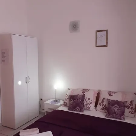 Sobe Stankovic Lägenhet *